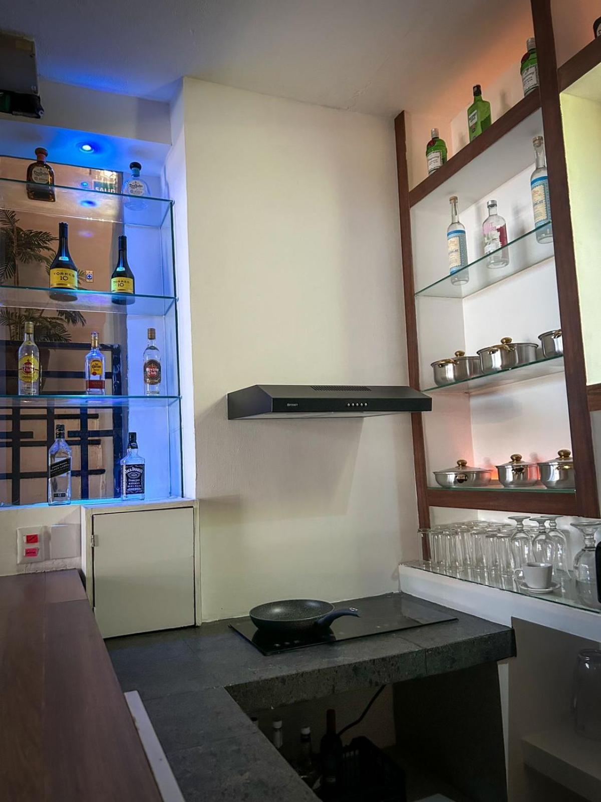 Spartacus Hostel Boutique For Men Puerto Vallarta Buitenkant foto