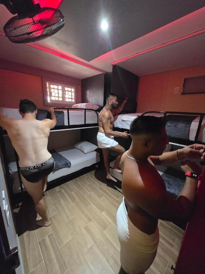 Spartacus Hostel Boutique For Men Puerto Vallarta Buitenkant foto